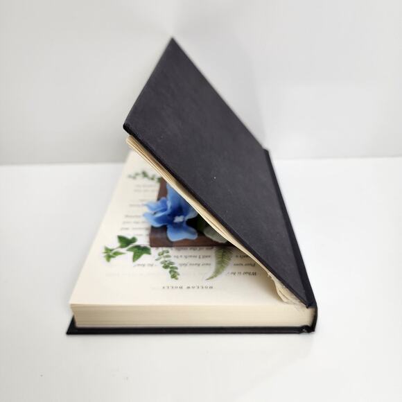 Springtime Hand-Crafted Springtime Blue Flowered Décor 8" x 5.75" Book Garden - Picture 5 of 8
